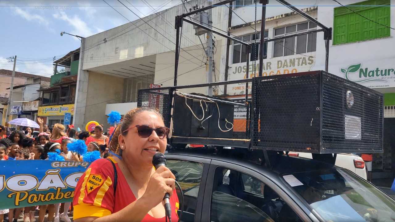 Camacã: Grupo Escolar João XXIII e Grupo Escolar Clériston Andrade promoveram desfile em homenagem as crianças